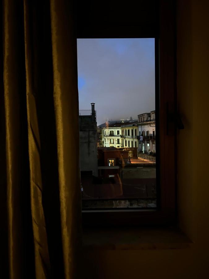 La Casa Di Tonia Couette-café Naples