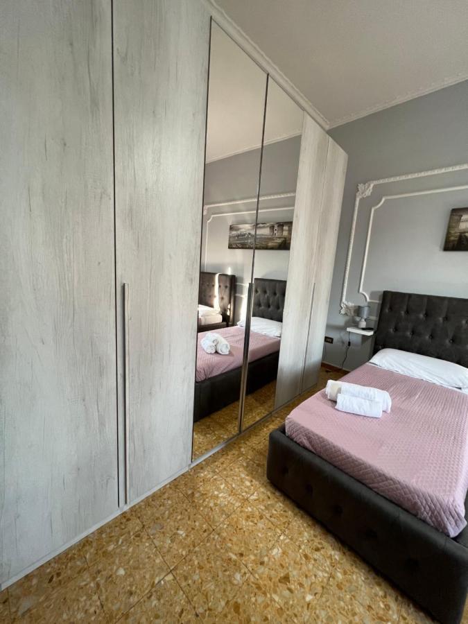 La Casa Di Tonia Couette-café Naples